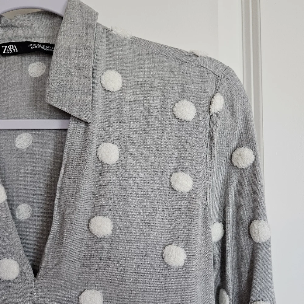 Zara gray white